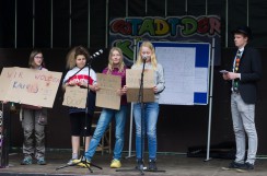 Stadt der Kinder: Kinder demonstrieren für Arbeitslosengeld